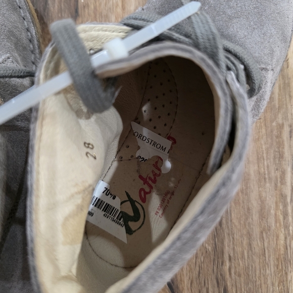 NWOT Naturino Nordstrom Kids Gray Suede Ankle Boots Size 28 - Picture 4 of 6